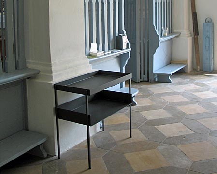 Opferkerzen-Tisch Opferkerzen-Tisch