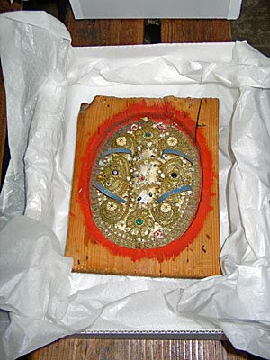 Die Reliquientafel ist reisefertig Die Reliquientafel ist reisefertig